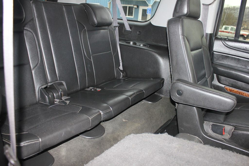 2016 Chevrolet Suburban Image 40