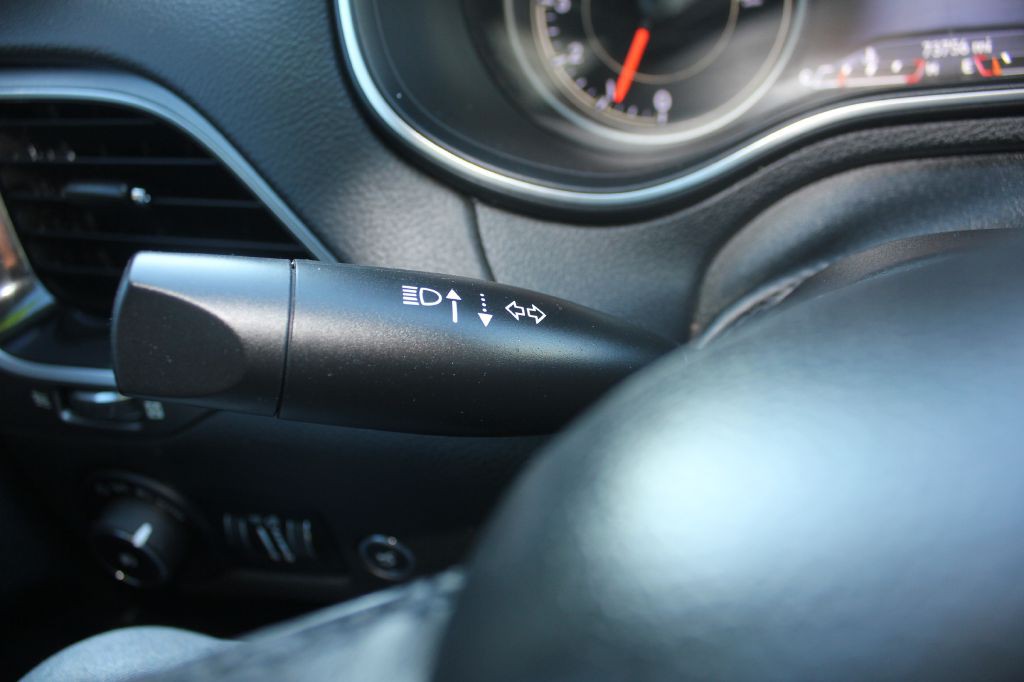 2019 Jeep Cherokee Image 15