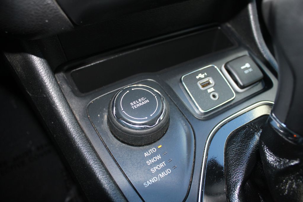 2019 Jeep Cherokee Image 20