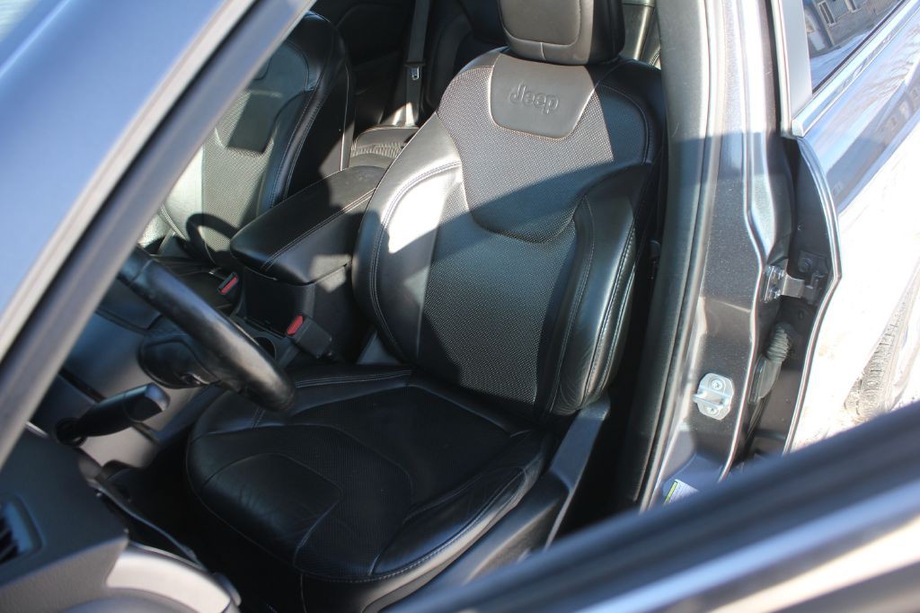 2019 Jeep Cherokee Image 30