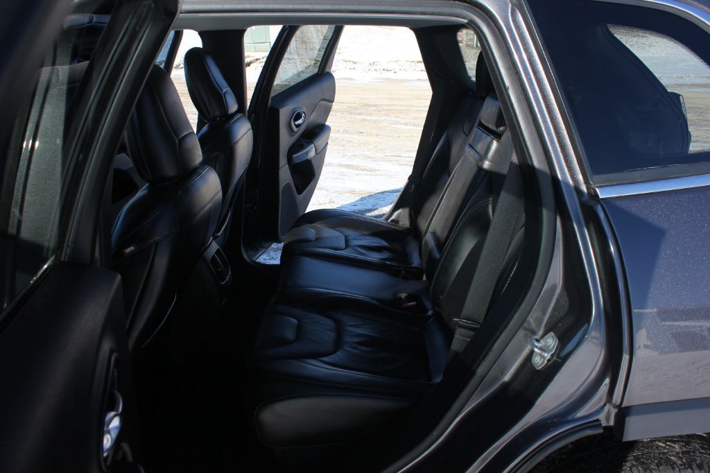 2019 Jeep Cherokee Image 39