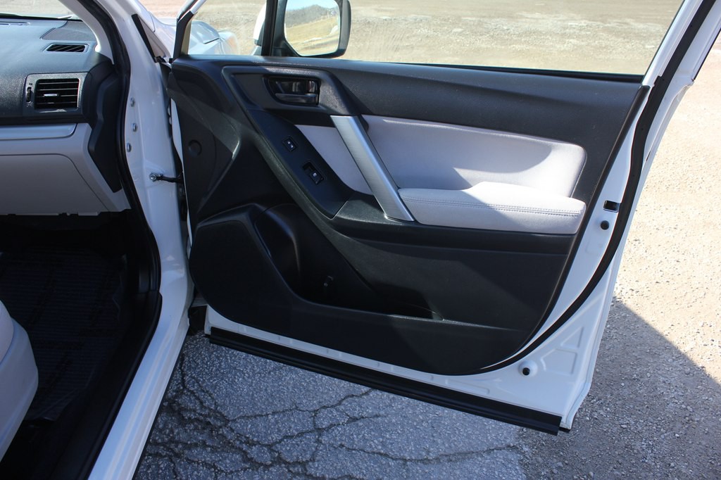 2015 Subaru Forester Image 34