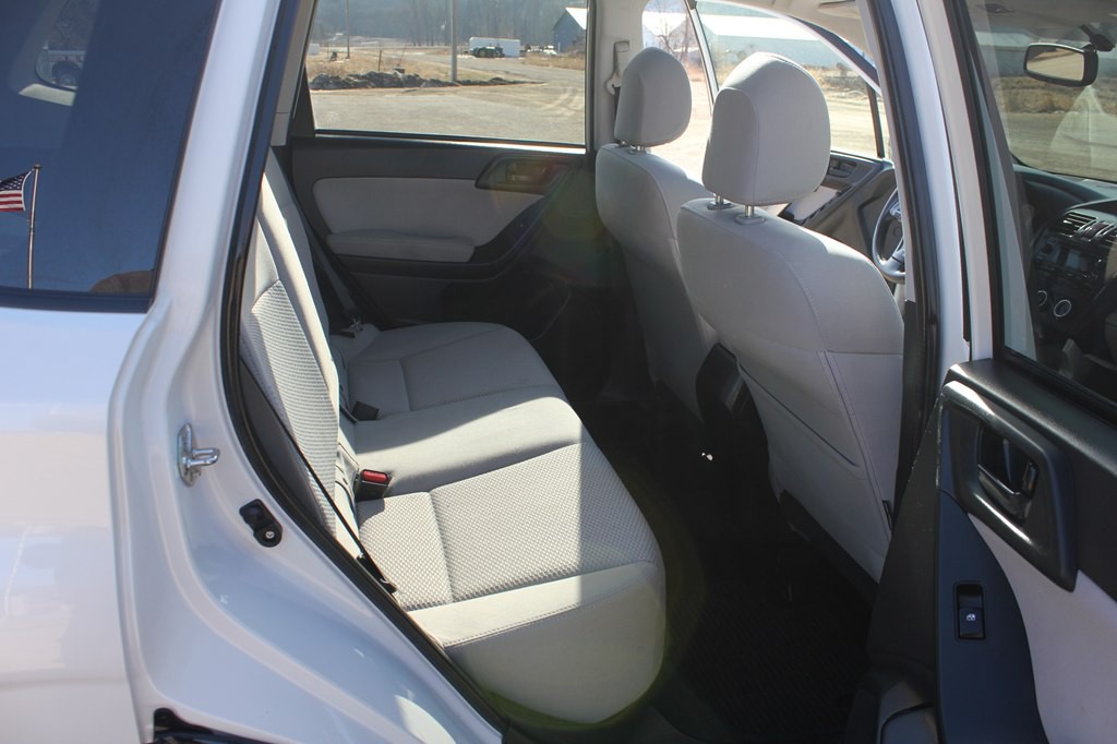 2015 Subaru Forester Image 39