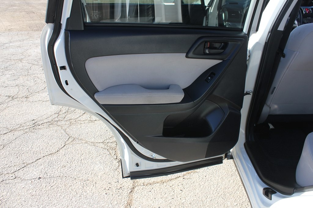 2015 Subaru Forester Image 40