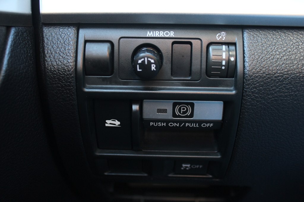 2013 Subaru Outback Image 17