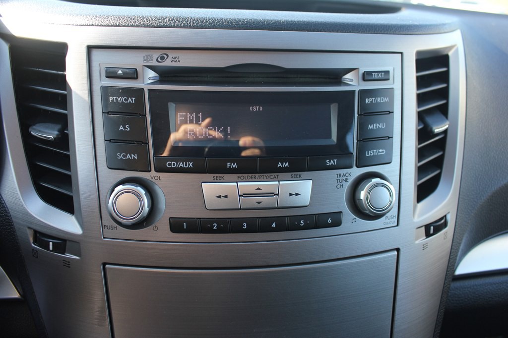 2013 Subaru Outback Image 19