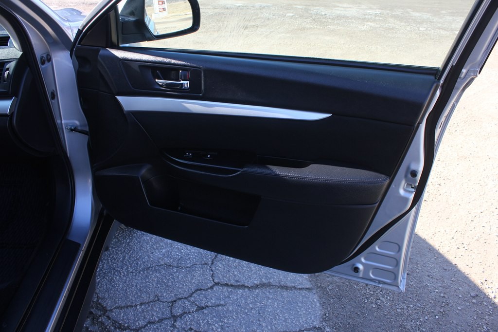 2013 Subaru Outback Image 32