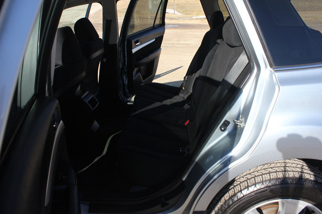 2013 Subaru Outback Image 39