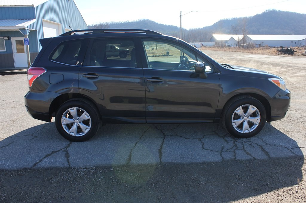 2015 Subaru Forester Image 4