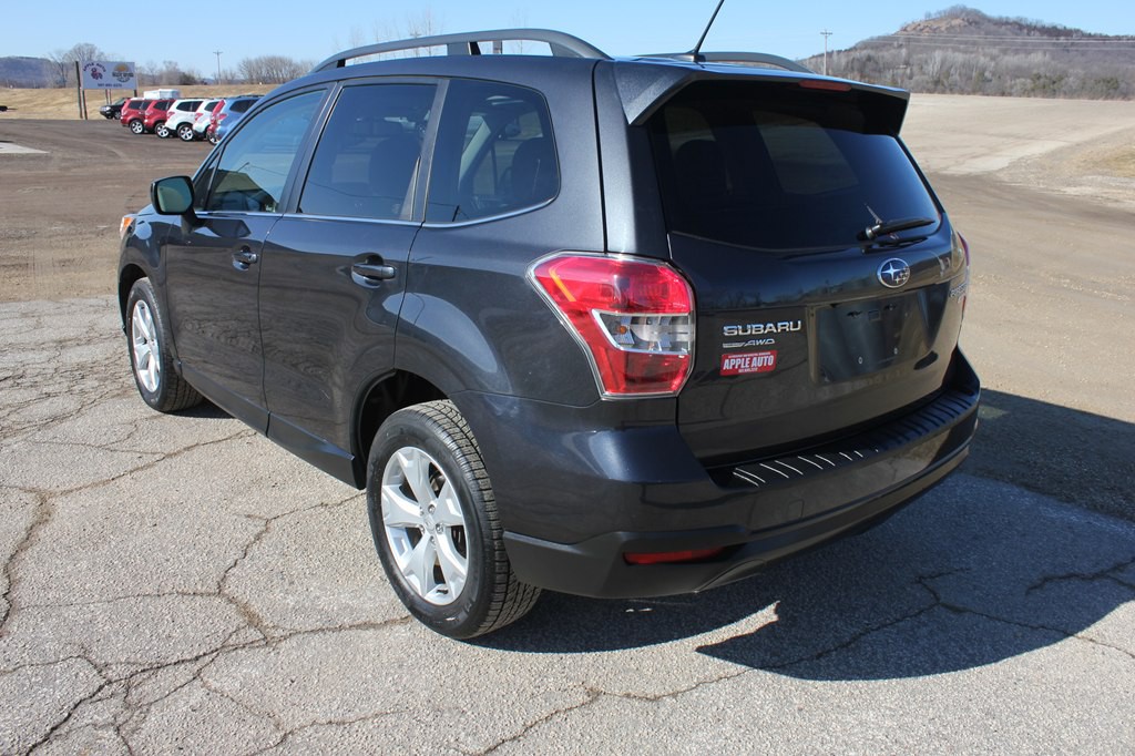 2015 Subaru Forester Image 7