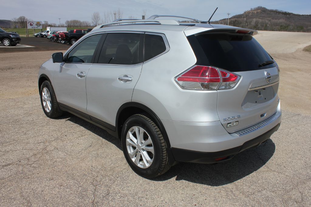 2015 Nissan Rogue Image 8