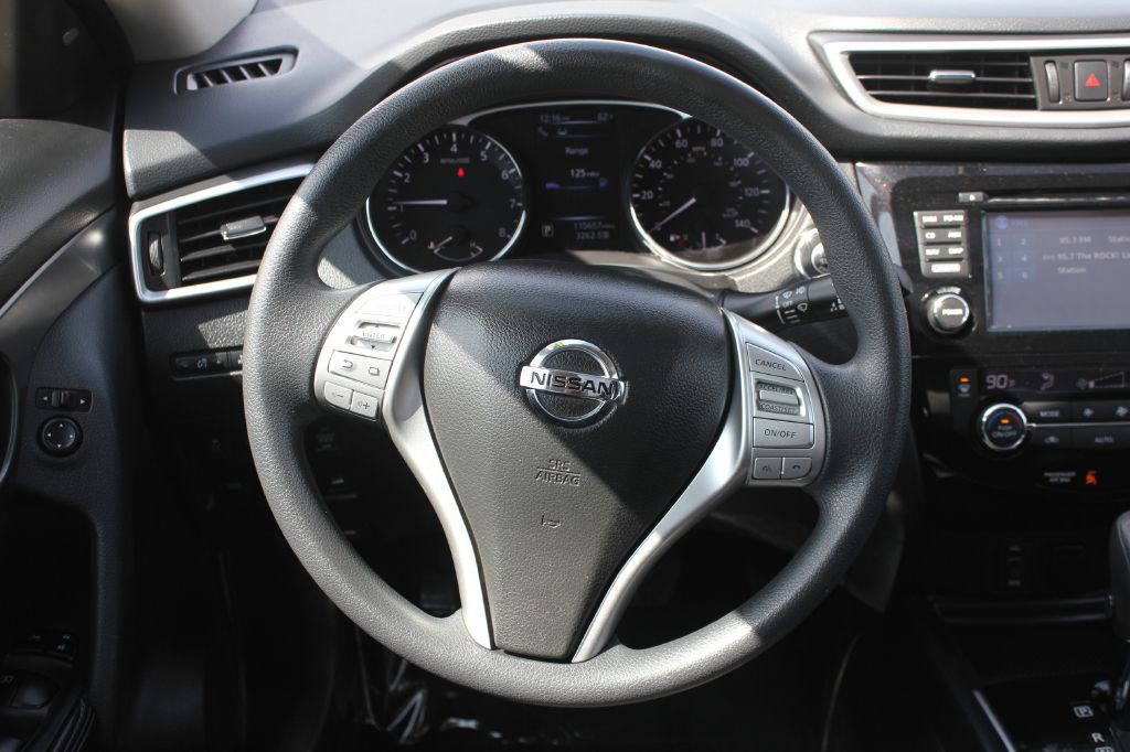 2015 Nissan Rogue Image 11