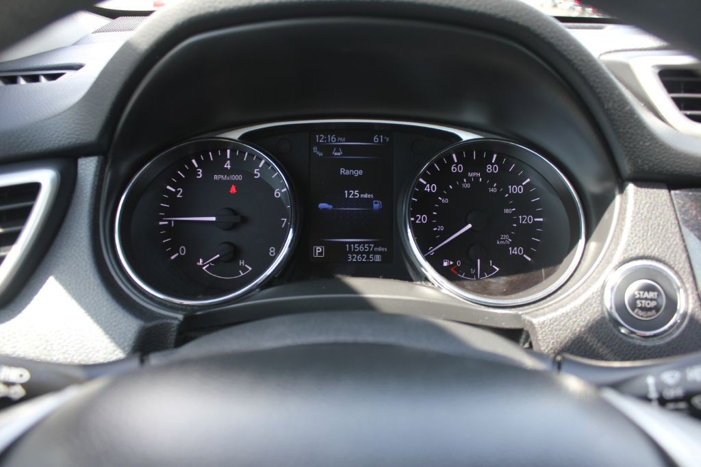 2015 Nissan Rogue Image 12