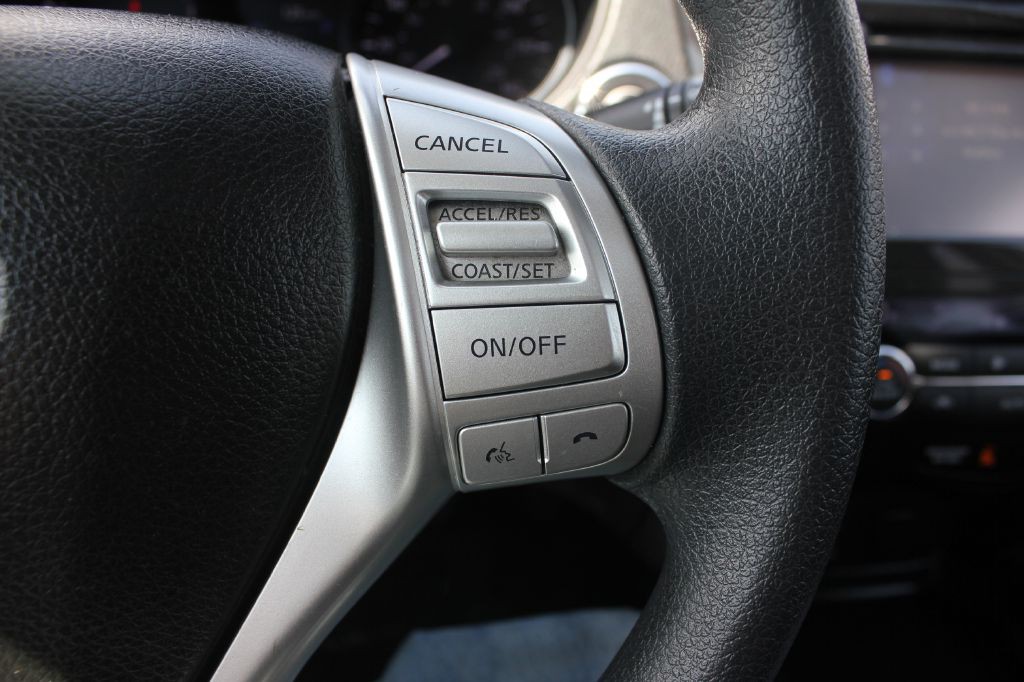 2015 Nissan Rogue Image 14