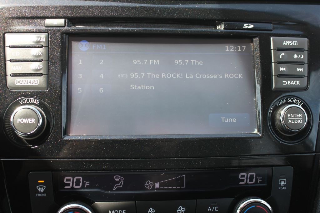 2015 Nissan Rogue Image 18