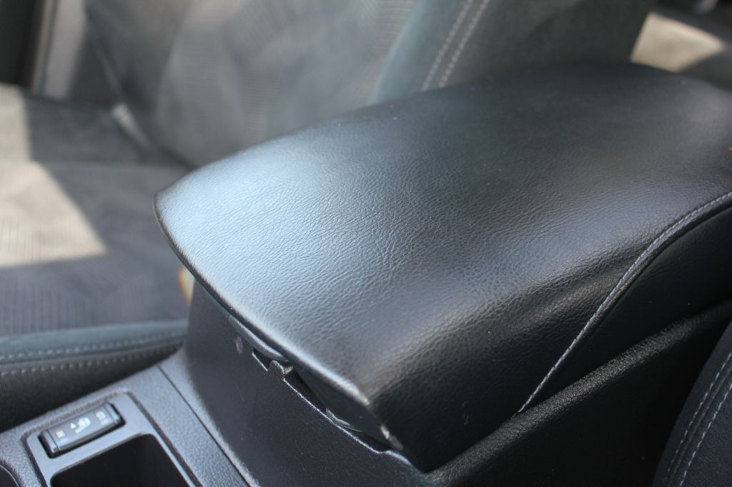 2015 Nissan Rogue Image 23