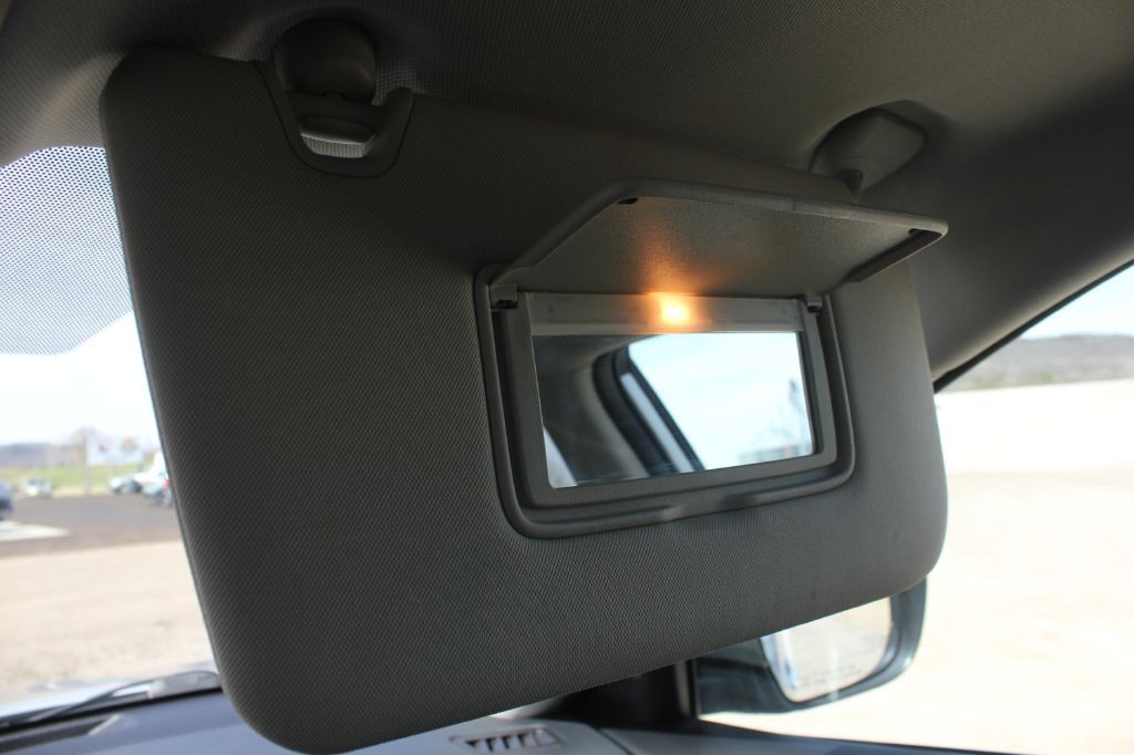 2015 Nissan Rogue Image 26