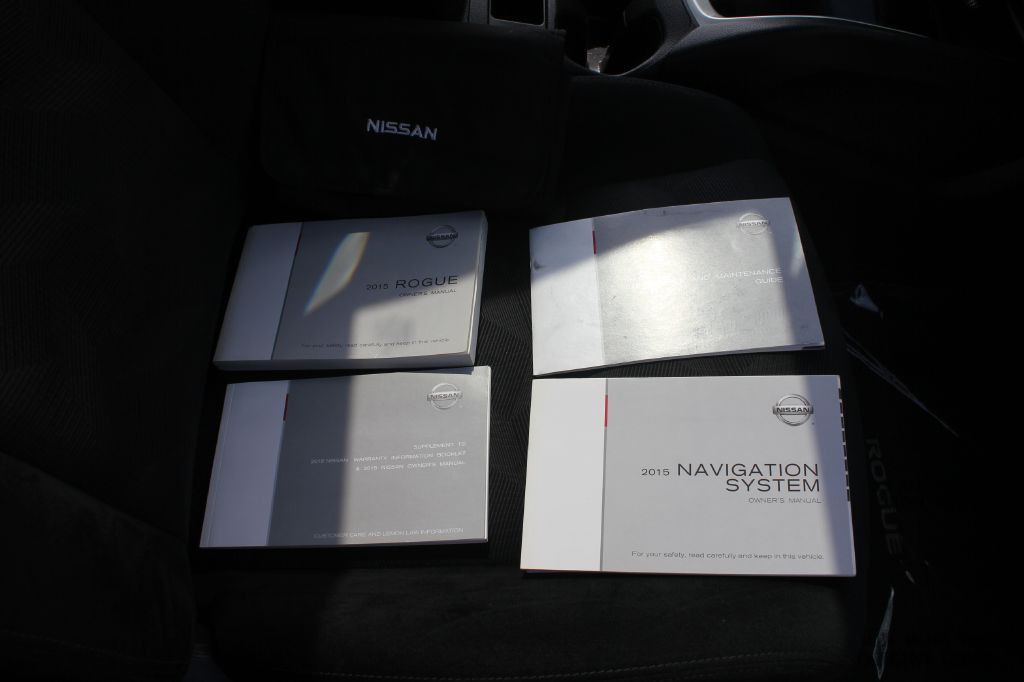 2015 Nissan Rogue Image 35