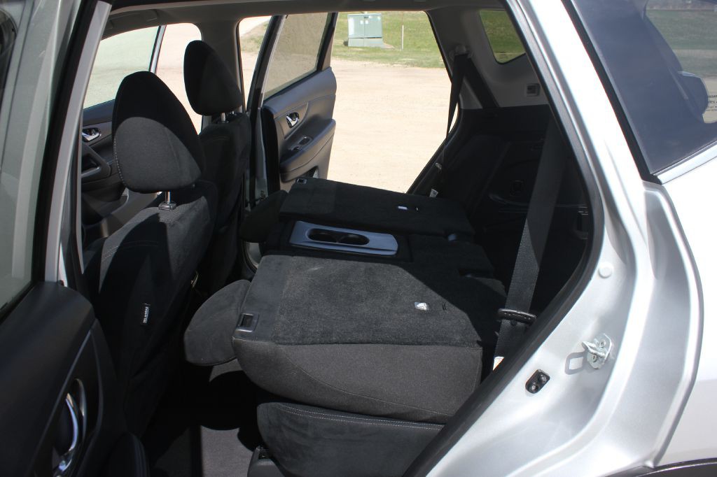 2015 Nissan Rogue Image 41