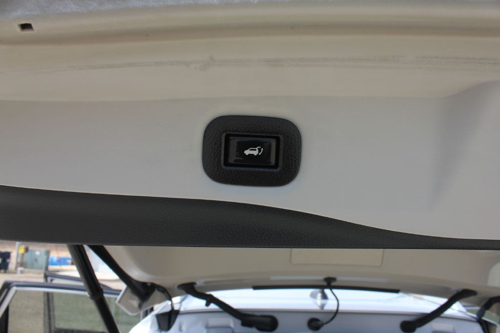 2015 Nissan Rogue Image 44