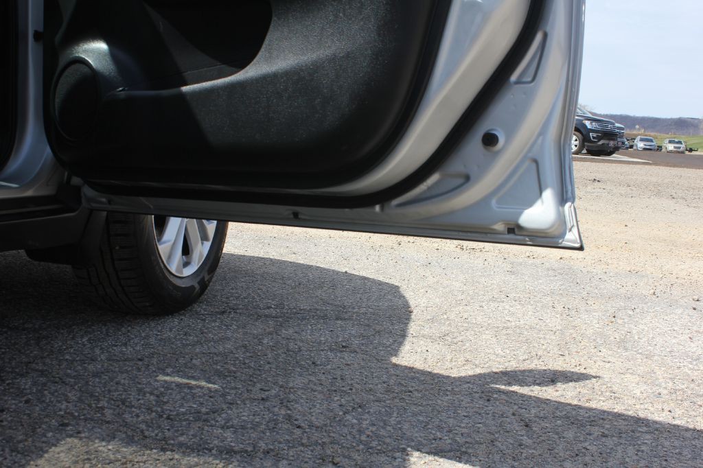 2015 Nissan Rogue Image 48