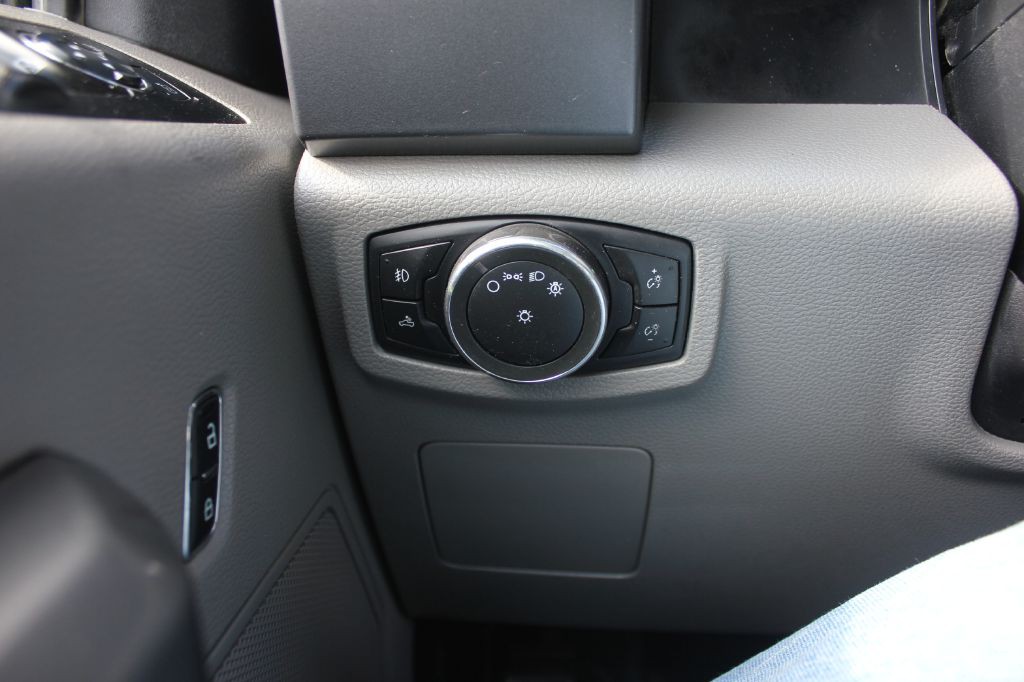 2017 Ford F-150 Image 17