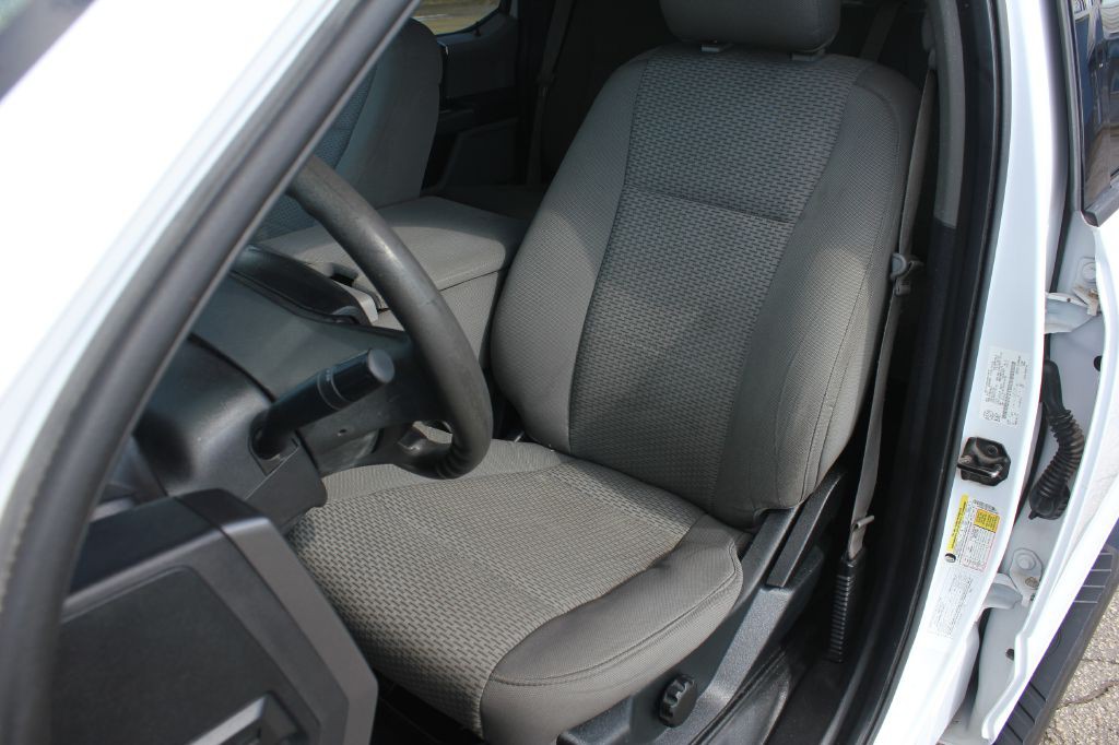 2017 Ford F-150 Image 32