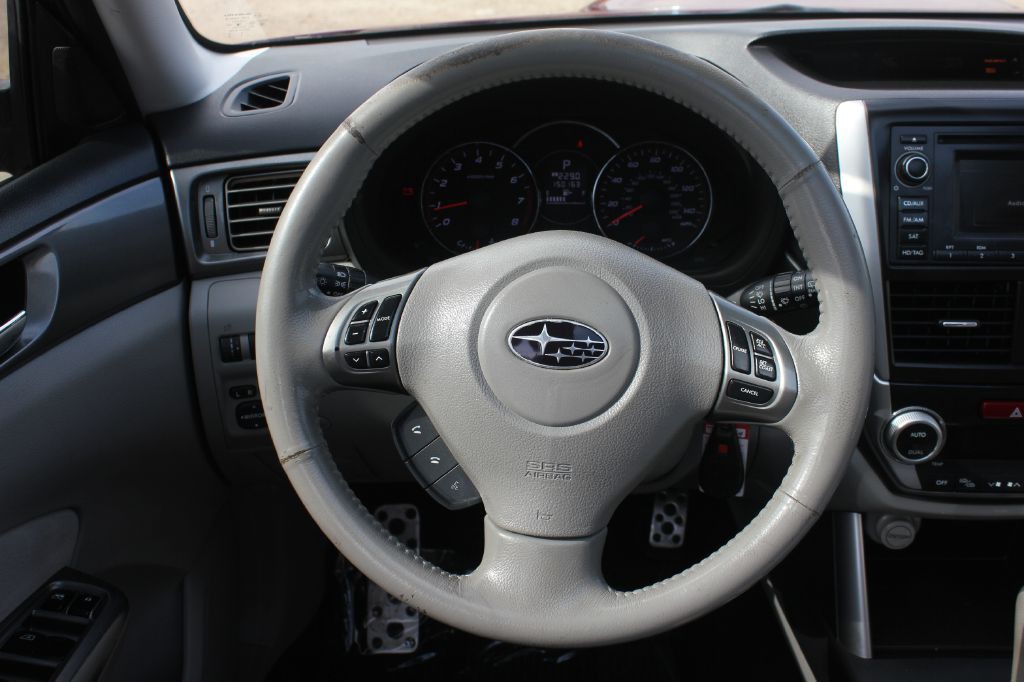 2011 Subaru Forester Image 11