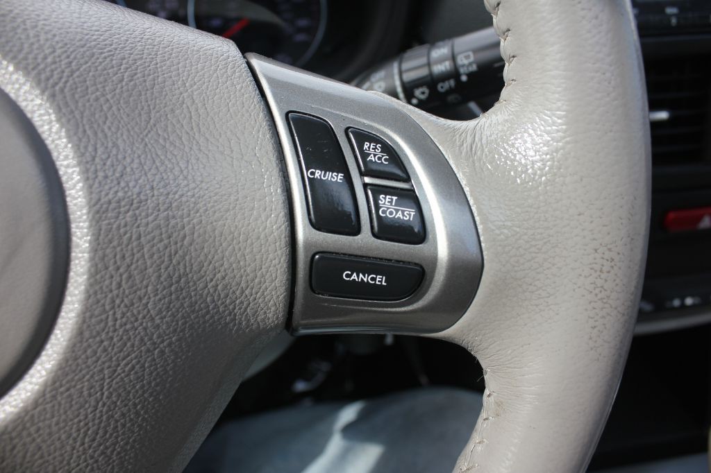 2011 Subaru Forester Image 14