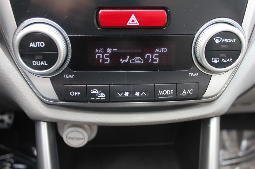 2011 Subaru Forester Image 19