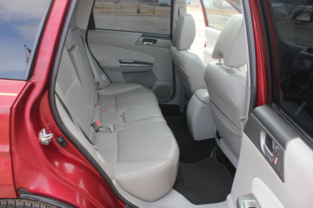 2011 Subaru Forester Image 37