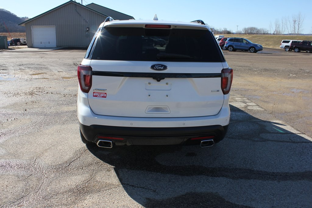 2016 Ford Explorer Image 6