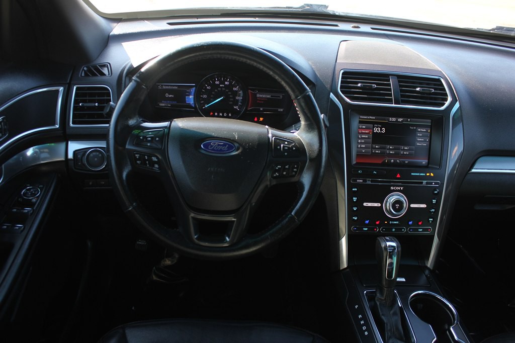 2016 Ford Explorer Image 9