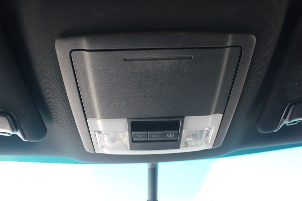 2016 Ford Explorer Image 23