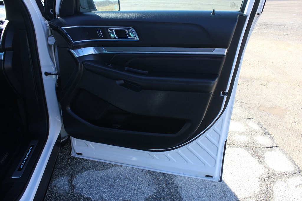 2016 Ford Explorer Image 31