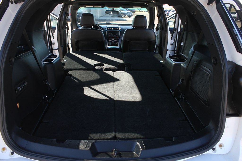 2016 Ford Explorer Image 44