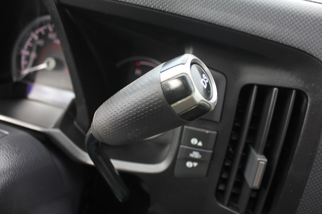 2013 Honda Ridgeline Image 16