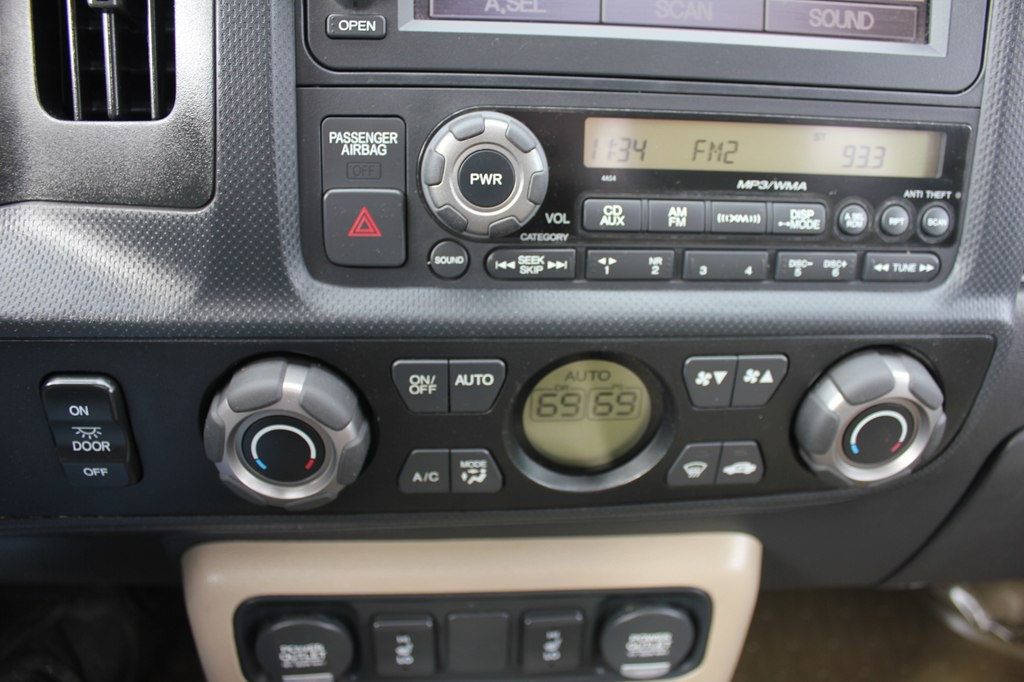 2013 Honda Ridgeline Image 22