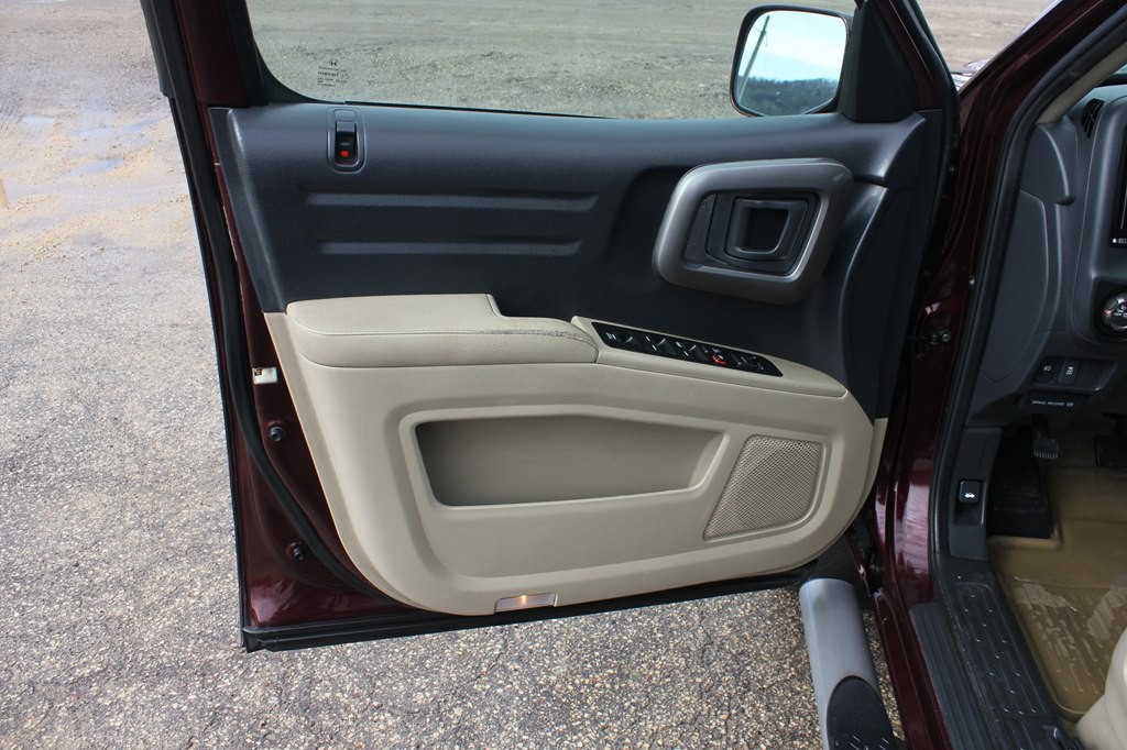 2013 Honda Ridgeline Image 31