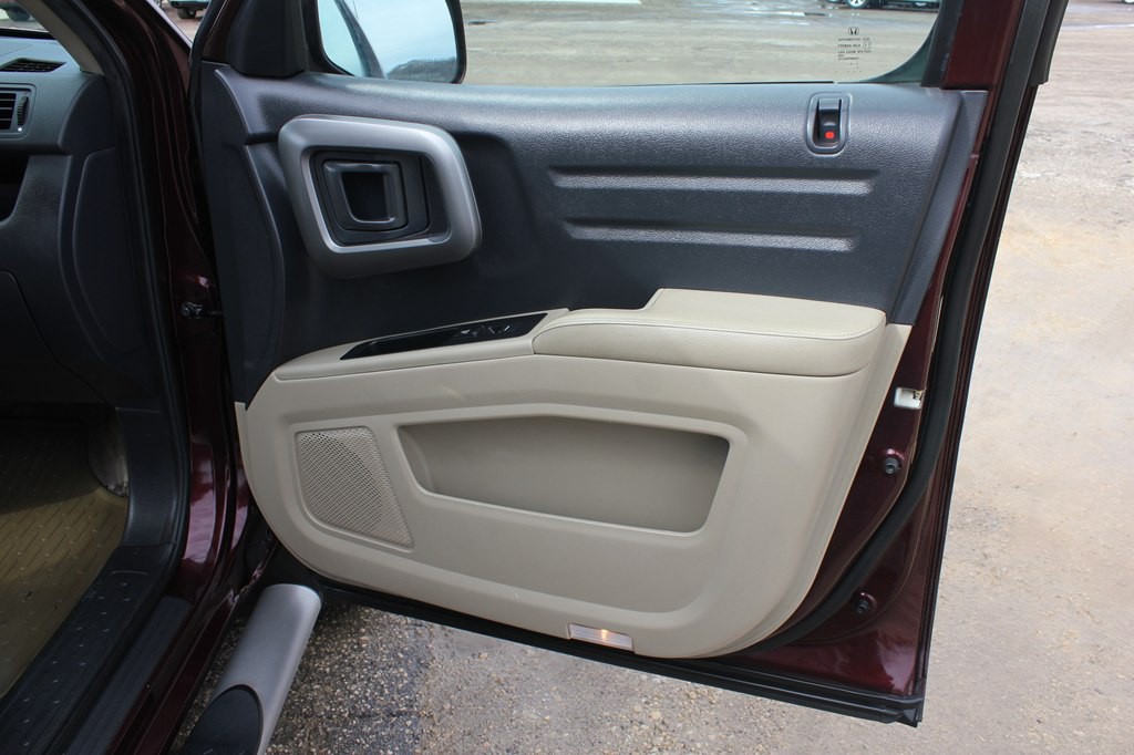 2013 Honda Ridgeline Image 35