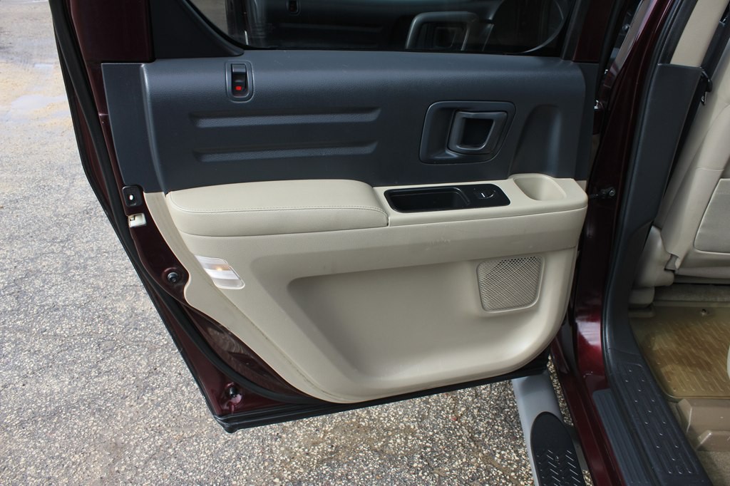 2013 Honda Ridgeline Image 42