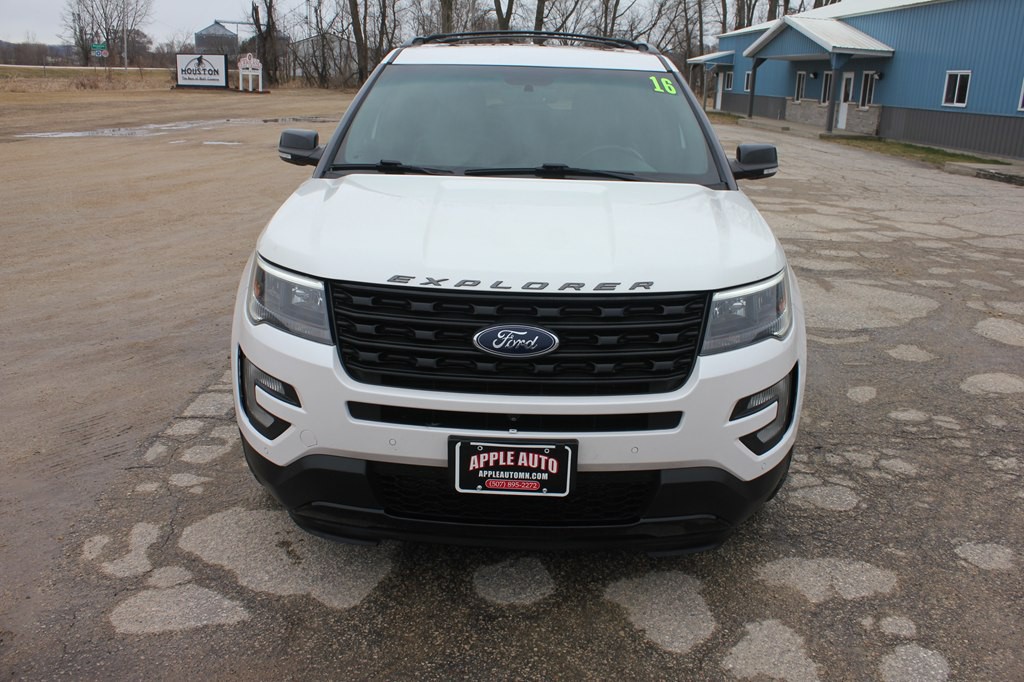 2016 Ford Explorer Image 2