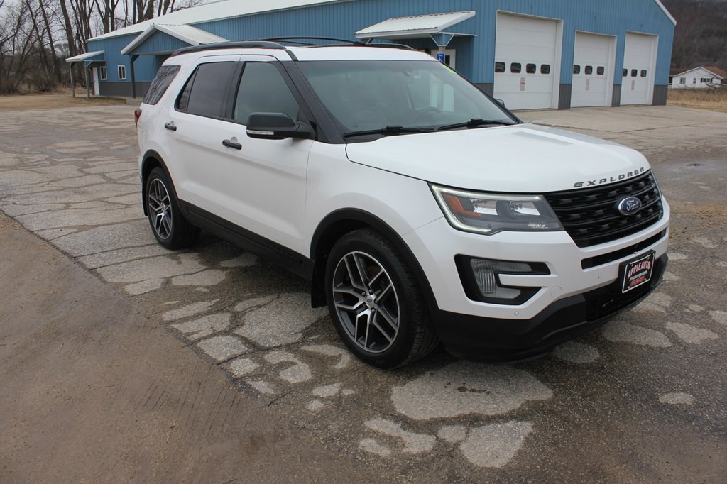 2016 Ford Explorer Image 3