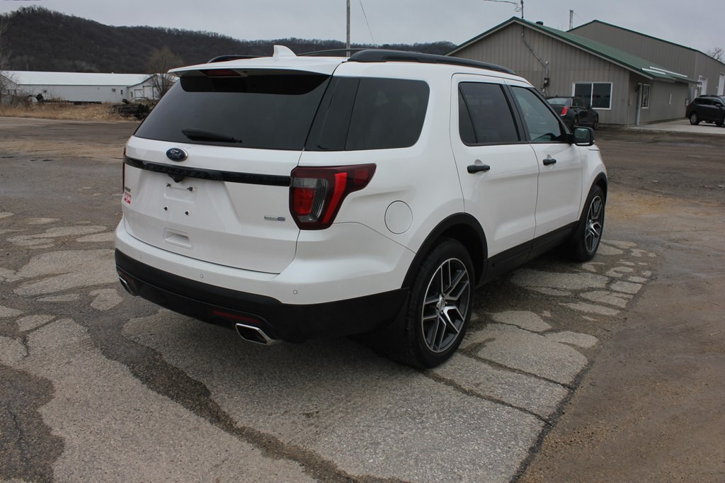 2016 Ford Explorer Image 5