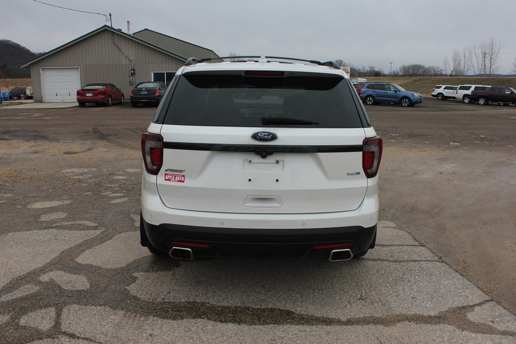 2016 Ford Explorer Image 6