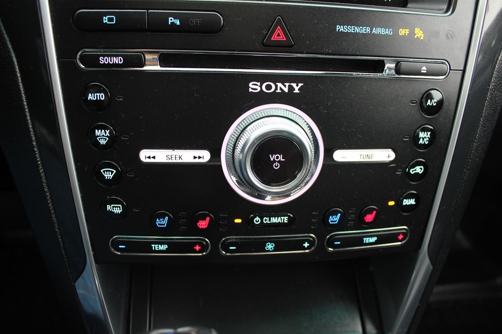 2016 Ford Explorer Image 18