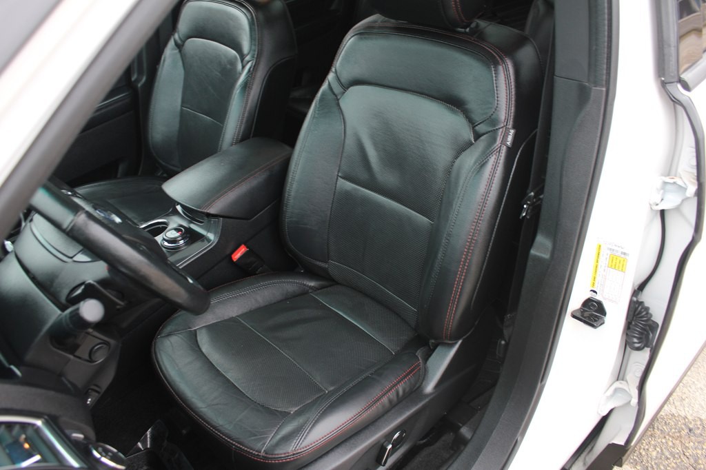 2016 Ford Explorer Image 30