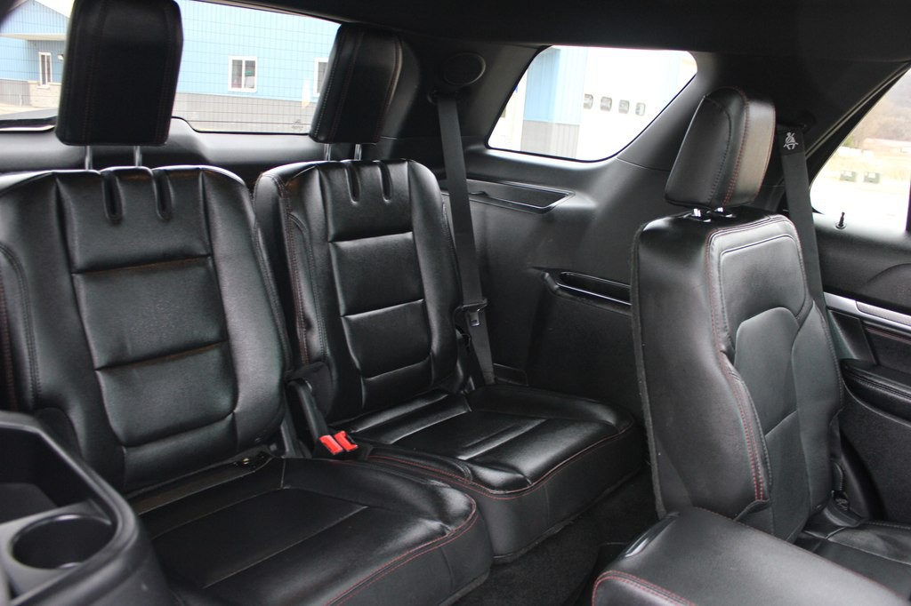 2016 Ford Explorer Image 37