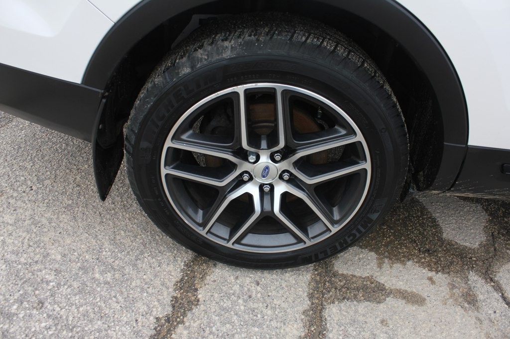 2016 Ford Explorer Image 58