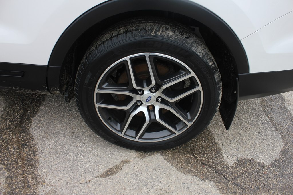 2016 Ford Explorer Image 59